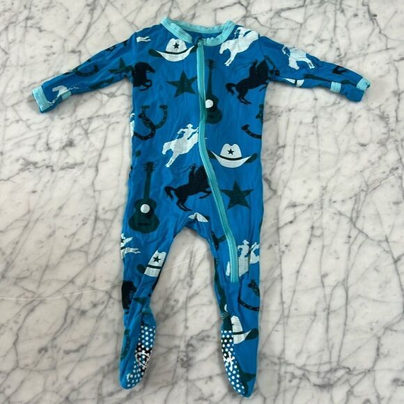Kickee Pants Western Cowboy Print Footed Pajamas Sz 0-3 Mo - Picture 1 of 6
